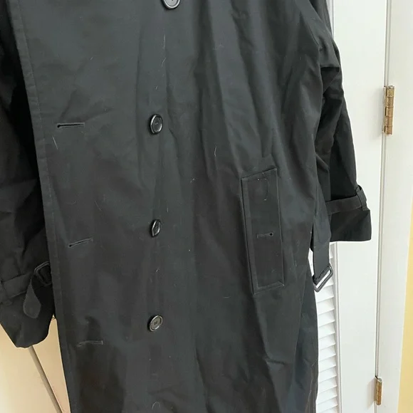 Burberry Men’s 2XL Double-Breasted Belted Long Trench Coat in Black - Picture 7 of 11